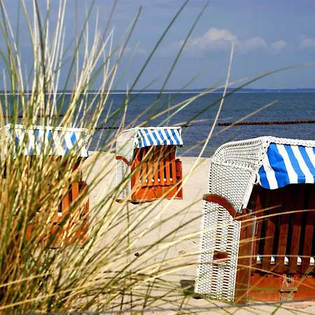 Strandhafer-balkon Mit Meerblick- 2 Min Zum Appartement Schausende